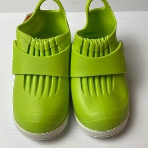 BUTLER Rockhopper rain shoes NWT